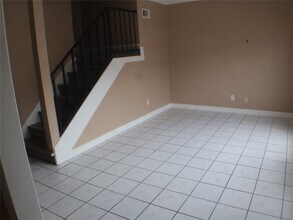 Building Photo - 7700 Creekbend Dr