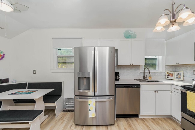 Photo - 1540 Chela Ave House