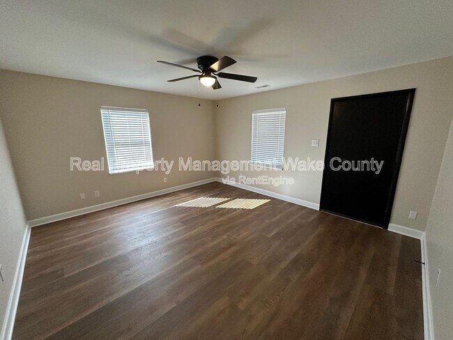Building Photo - 741 Lunar Dr
