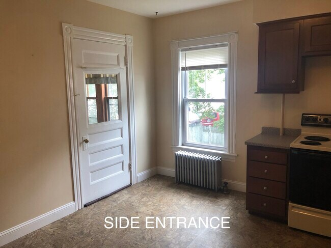 Mud room entrance into kitchen - 1018 Merrill St