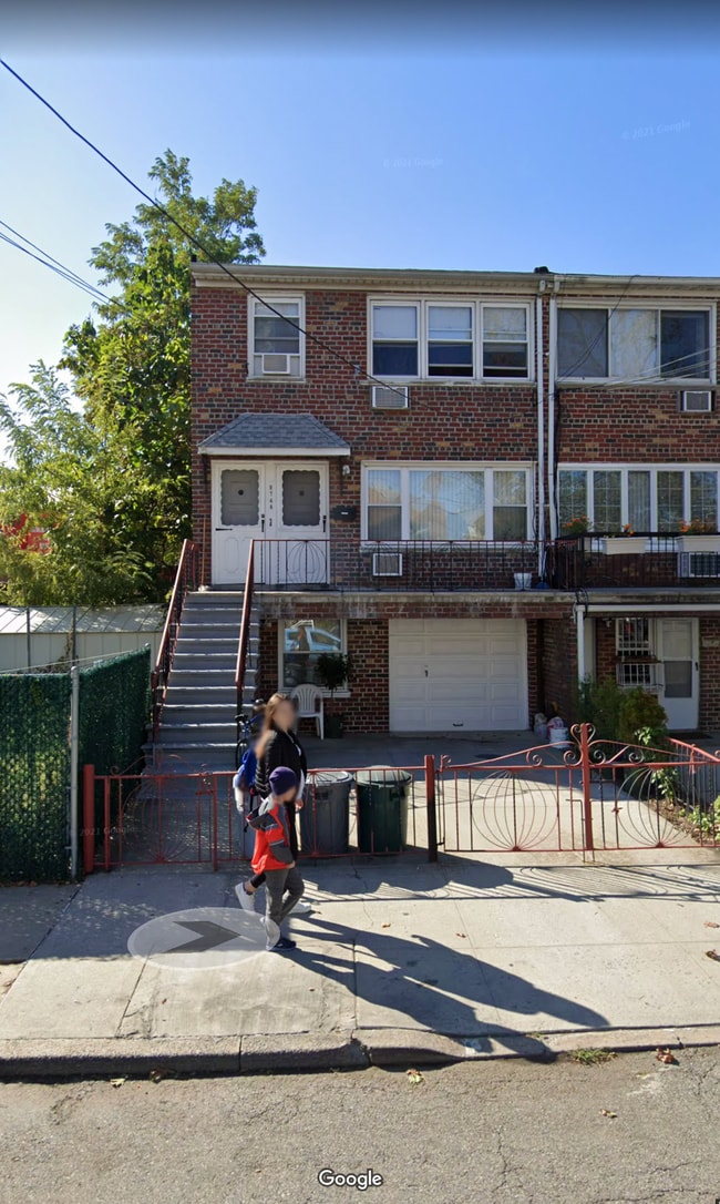 Building Photo - 2748 E 11th St
