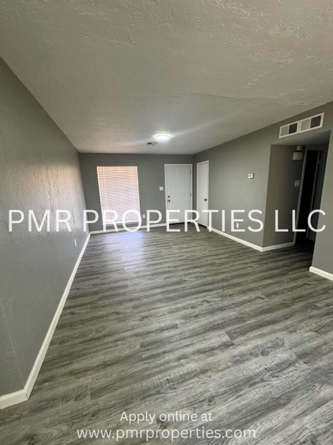 Foto del edificio - 3 Bedroom / 1.5 Bathroom Home