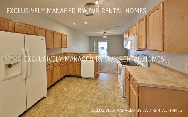 Foto del edificio - 323 Pecan Grove Dr