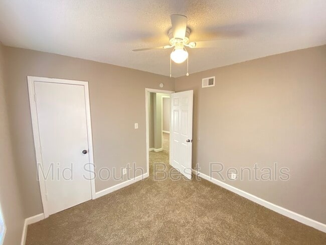 Building Photo - 1378 Haywood Ave