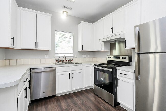 Building Photo - 3731 Bullard St