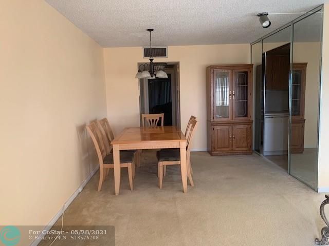 Building Photo - 2103 Lucaya Bend