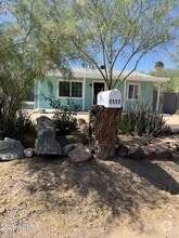 Building Photo - 1117 E Sunnyslope Ln