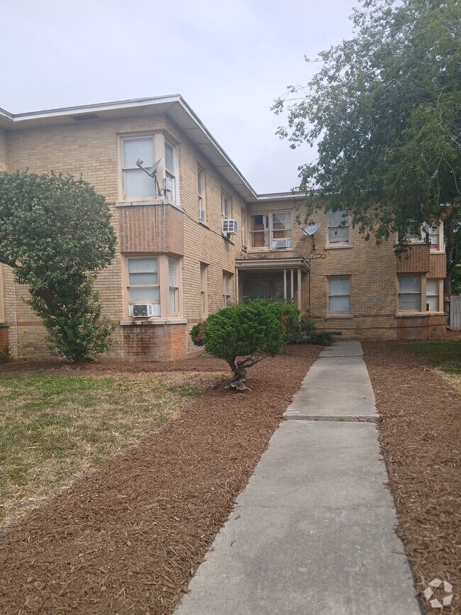 Building Photo - 254 Rosebud Ave