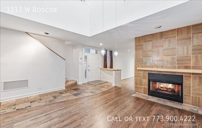 Foto del edificio - 1213 W Roscoe St