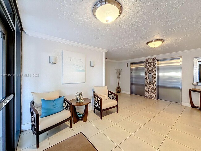 Foto del edificio - 605 Oaks Dr