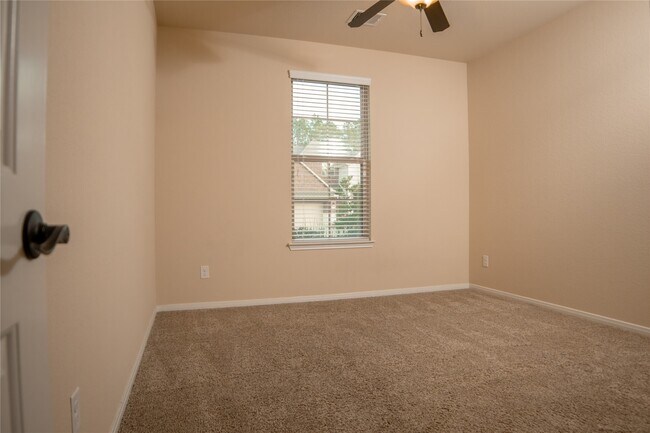 Foto del edificio - 4702 Preserve Park Dr