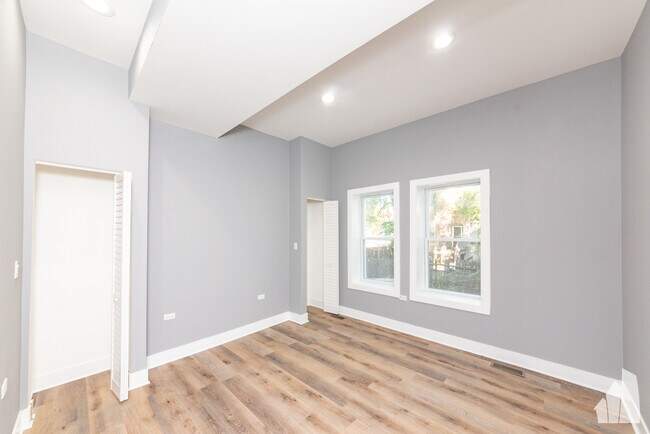 Foto del edificio - 2713 W Gladys Ave