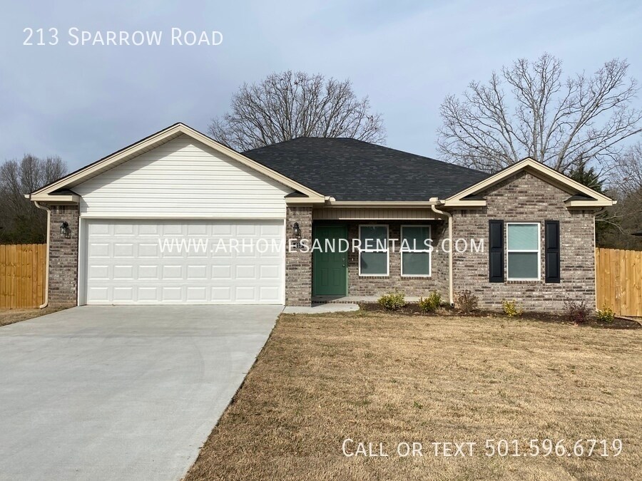 Primary Photo - 213 Sparrow Road | $1595 | 3 beds, 2 full ...