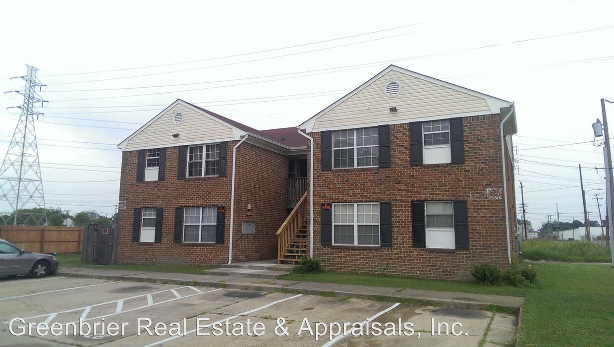 Primary Photo - 1024 Berkley Avenue Ext