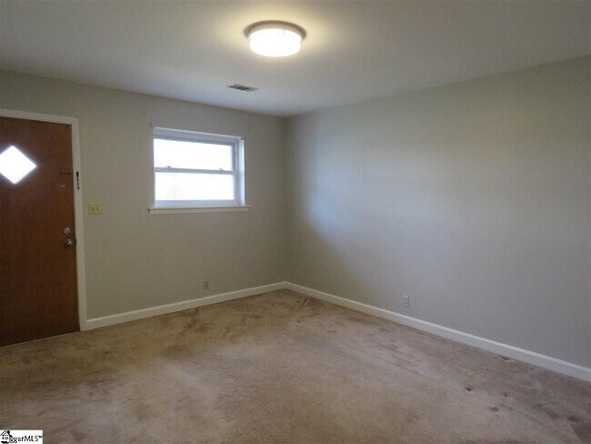 Foto del edificio - 125 White Oak Dr