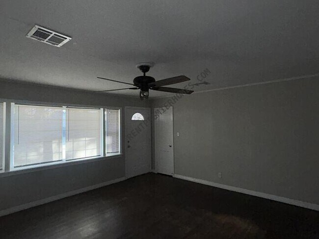 Foto del edificio - 47 E 53rd Pl