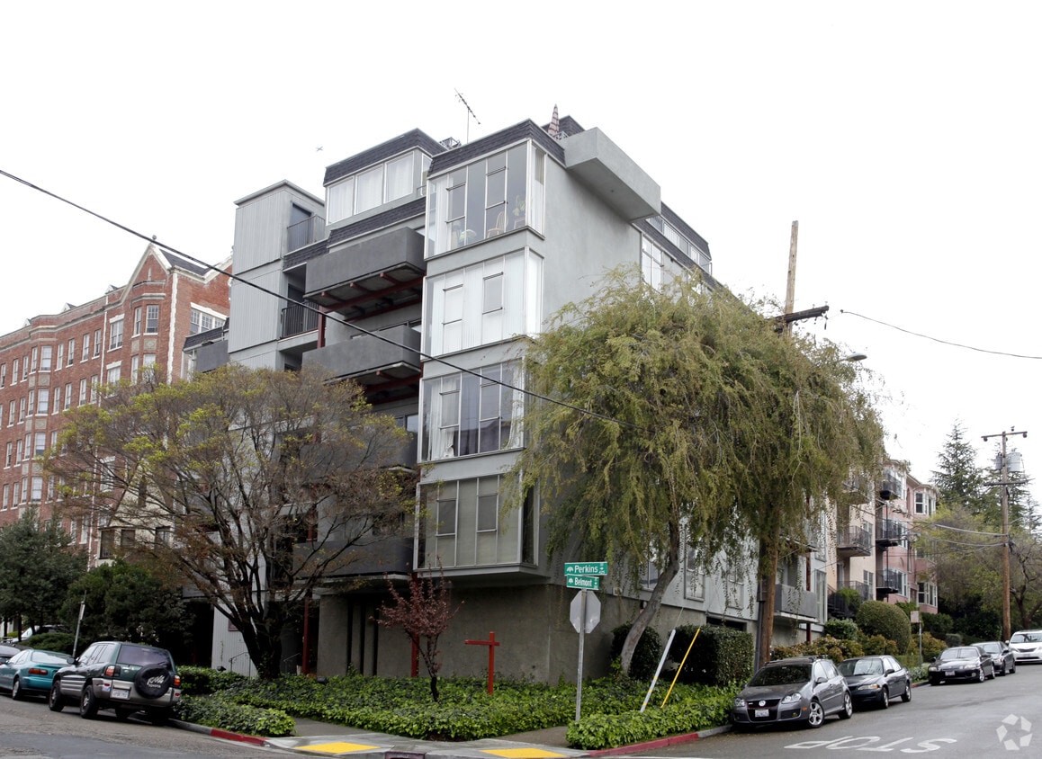 Primary Photo - Lakeshore Park Apartments