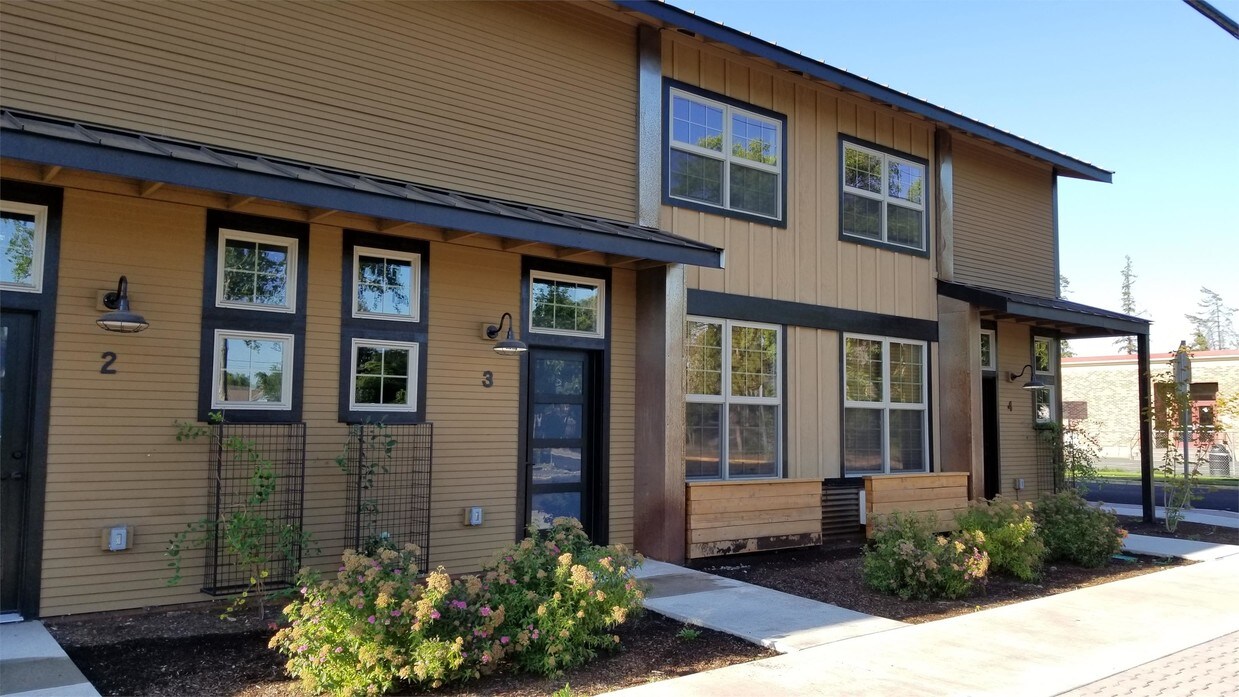 Foto principal - 738 W Antler Ave