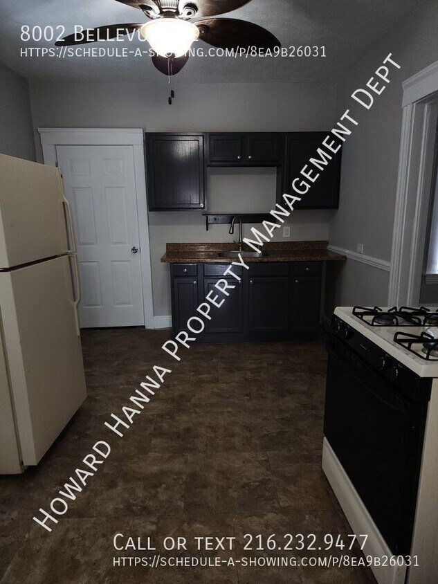 Primary Photo - 3 Bedroom Home For Rent on Bellevue Ave