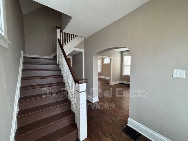 Foto del edificio - 5310 Carthage Ave