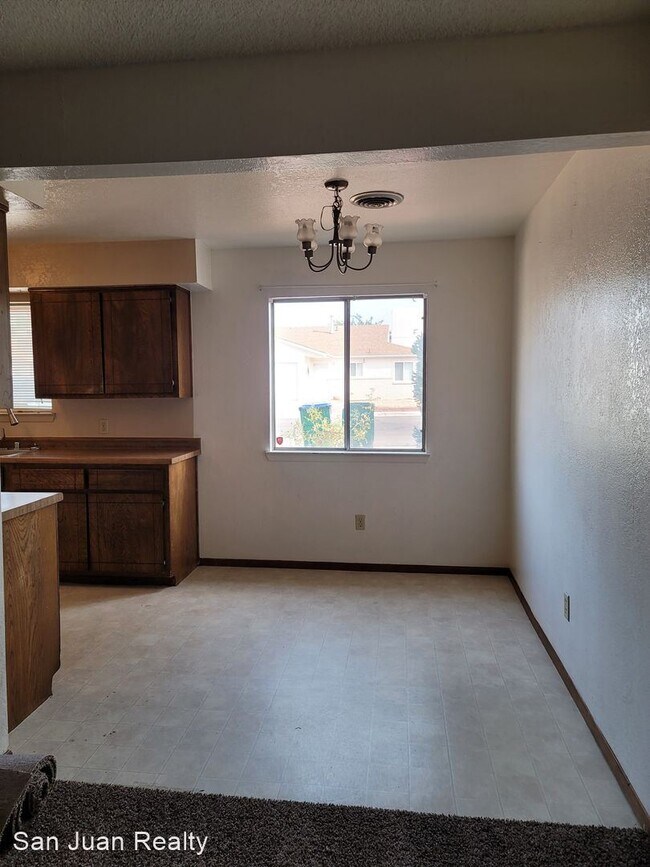 Building Photo - 3 br, 2 bath House - 1715 E 22nd Street