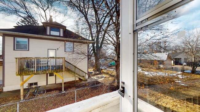 Foto del edificio - Fantastic Downtown Ames Location