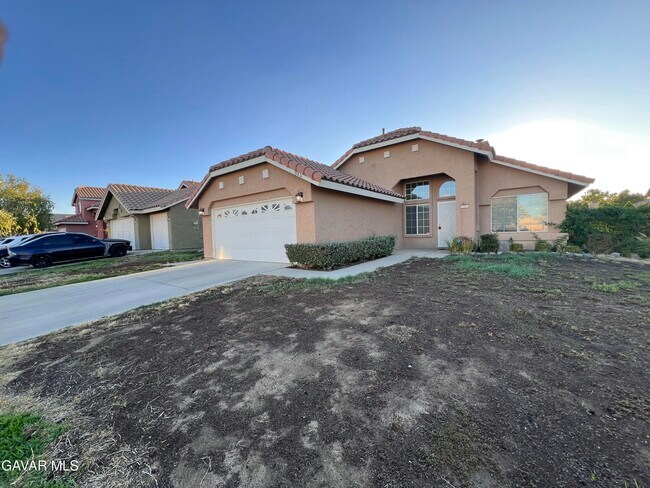 Building Photo - 39821 Milan Dr