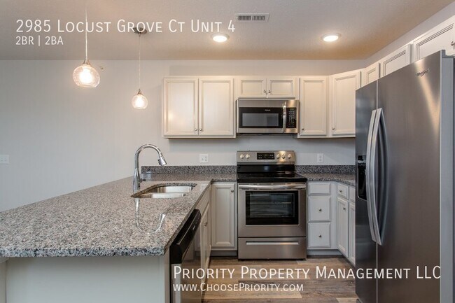 Building Photo - Charming 2 Bed, 2 Bath Apartment at Locust...