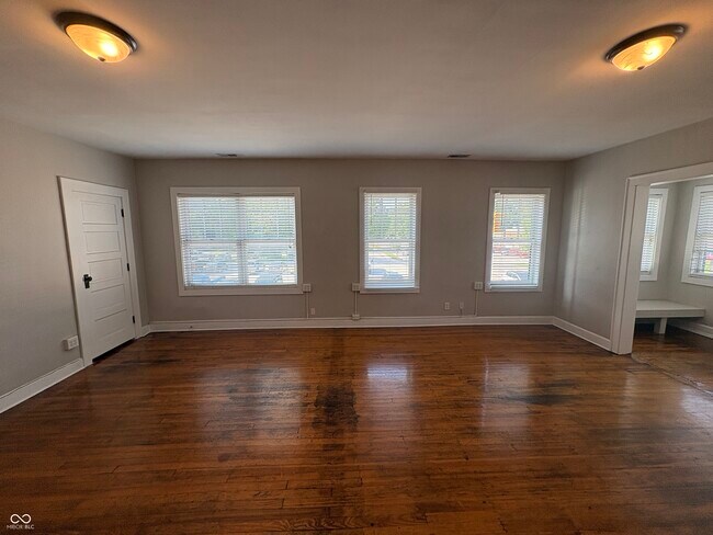 Foto del edificio - 4842 N College Ave