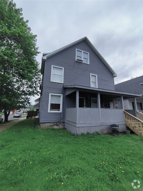 Building Photo - 258 Grand Ave