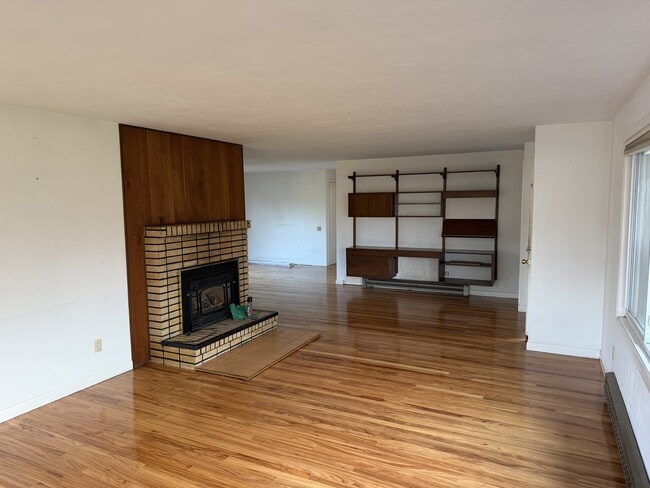 Foto del edificio - 3525 River Rd