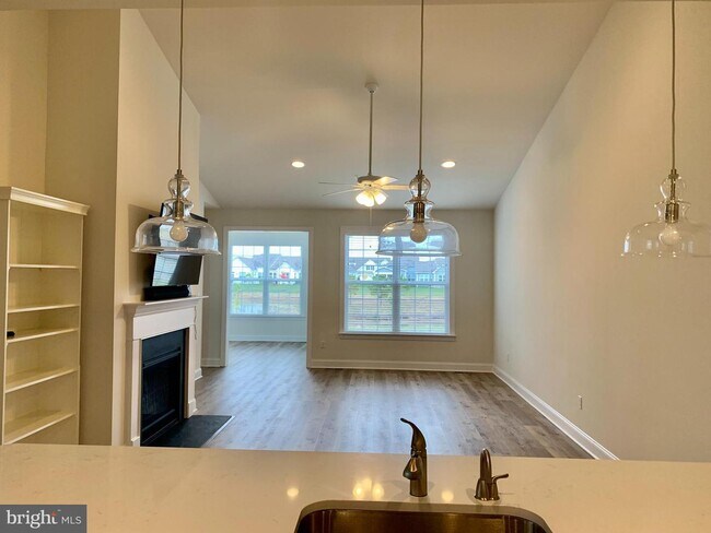 Building Photo - 165 Topside Dr