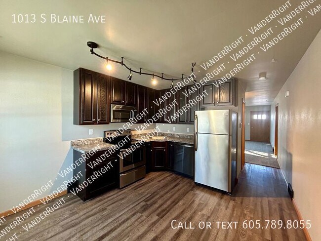 Foto del edificio - Updated 2 Bedroom Duplex!