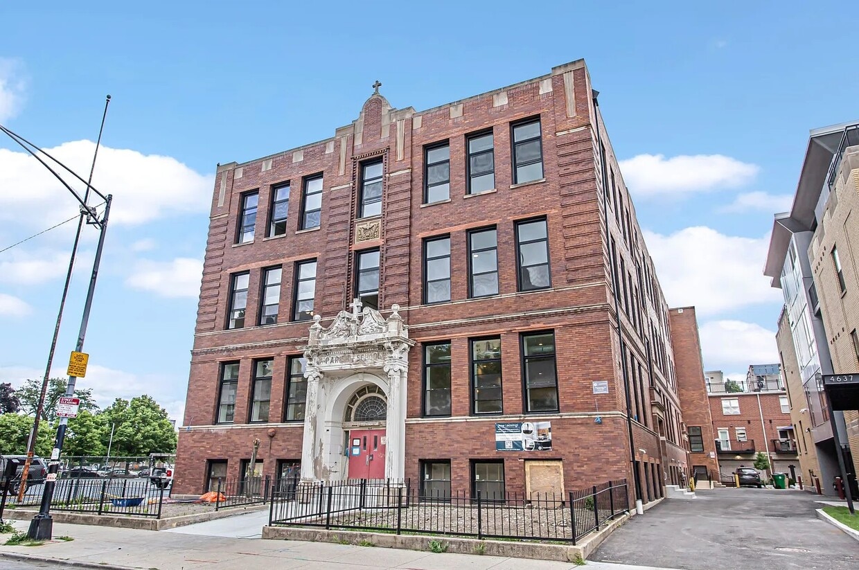 Primary Photo - The Schoolhouse
