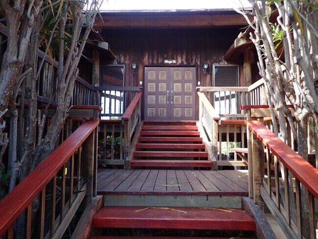 Foto del edificio - Very private, gated, mostly furnished Maui...