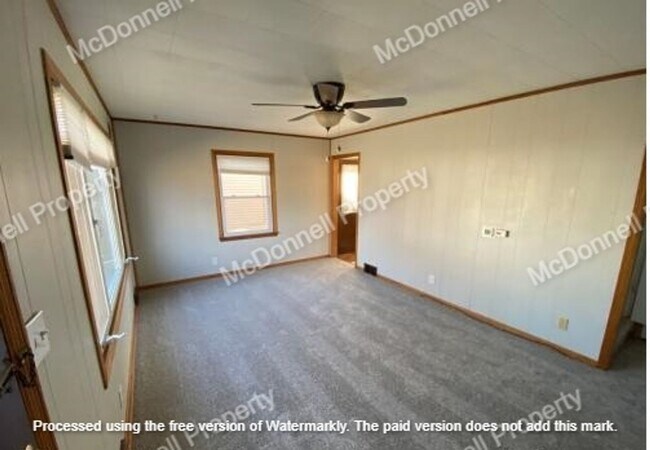 Foto del edificio - There is a $25 fee for the application and...
