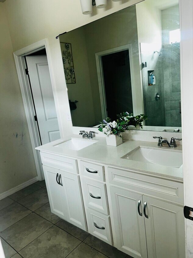 Foto del edificio - 12318 SW Myrtle Oak Dr