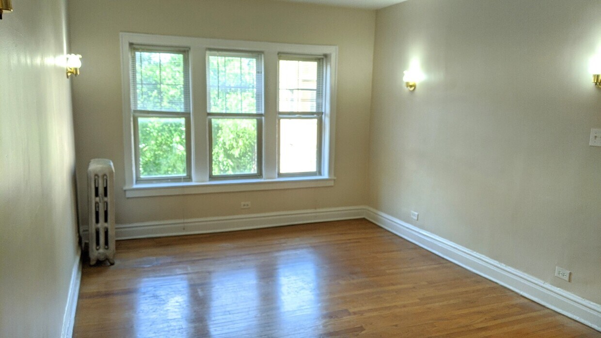 914 Reba Pl Unit 3, Evanston, IL 60202 Apartments in Evanston, IL