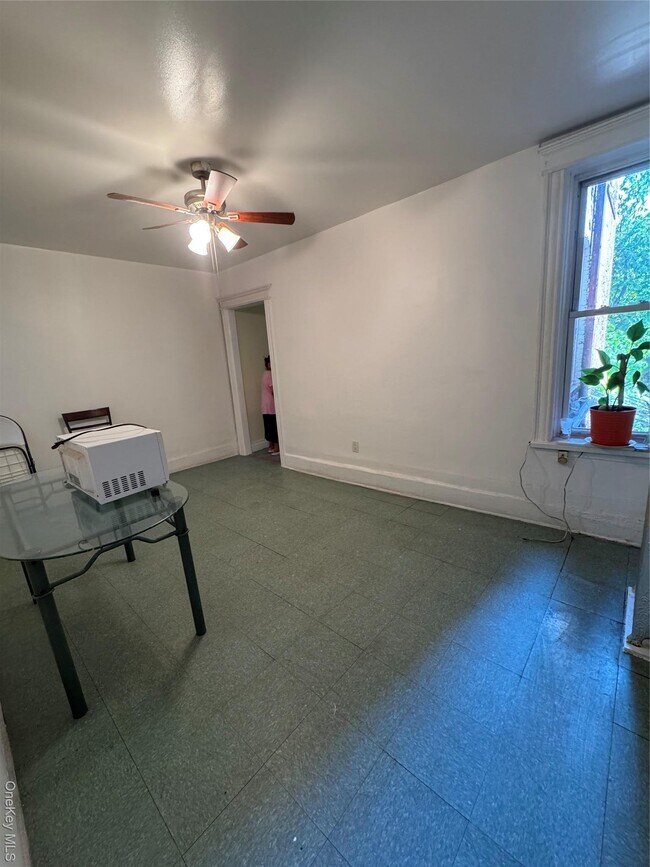 Foto del edificio - 786 Garden St