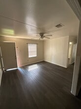 Building Photo - 1105 Shirley Ln