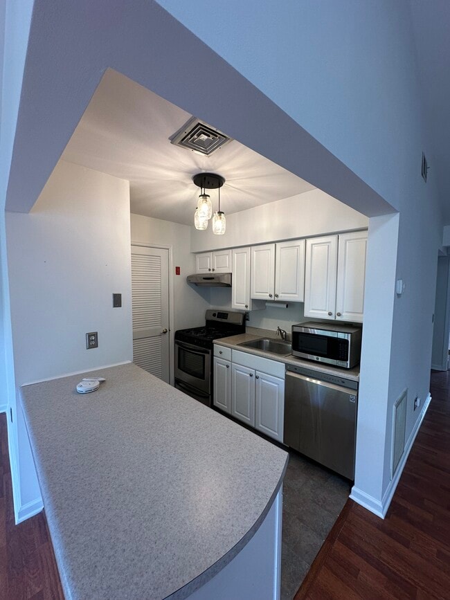 Building Photo - 1132 Washington Grn