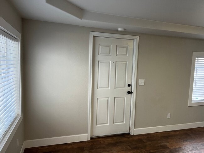 Foto del edificio - Updated 3 bedroom 1 bathroom house in Thur...