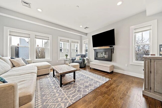 Foto del edificio - 230 Bowen St