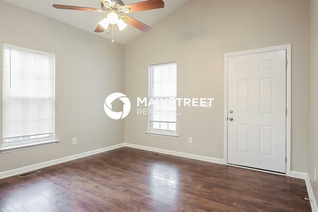 Building Photo - 3 Bedroom Pet-Friendly Home in Durham, NC with Main Street Renewal