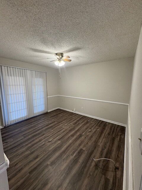 Foto del edificio - 126 Oakmont Dr