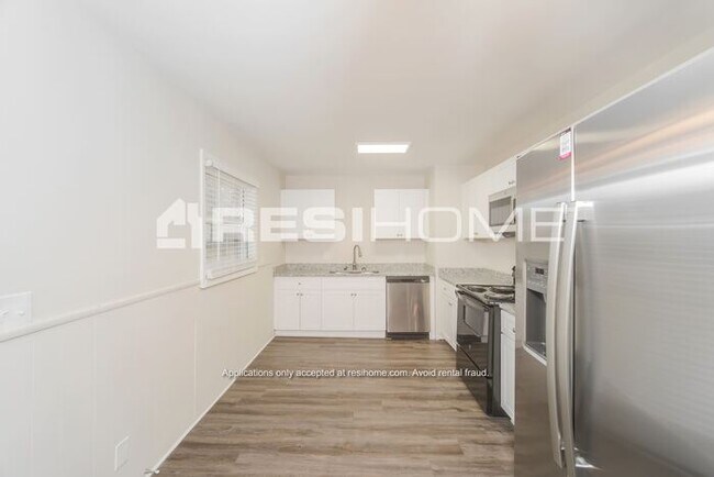 Building Photo - 2489 Yolanda Trl