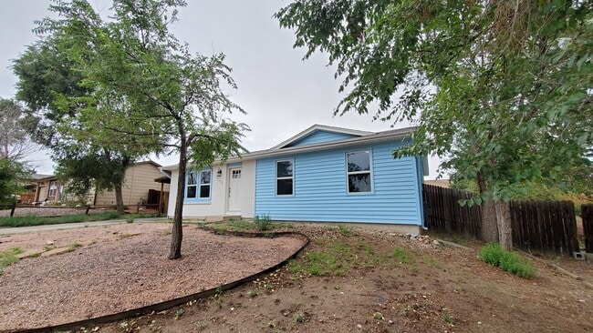 Building Photo - Beautifully updated home on Chippewa Road