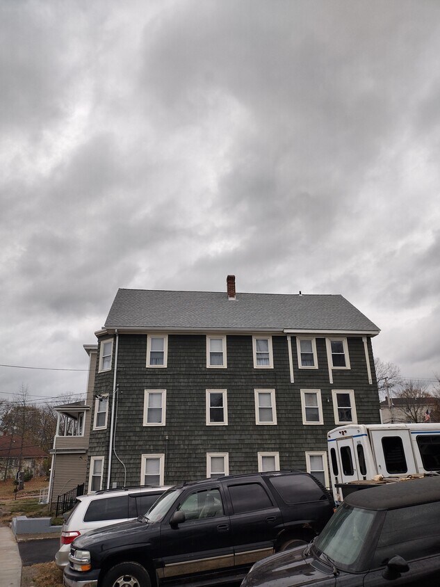 412 Cumberland Hill Rd Unit 2, Woonsocket, RI 02895 Apartments in