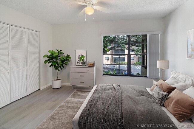 Foto del edificio - 2590 Coral Springs Dr