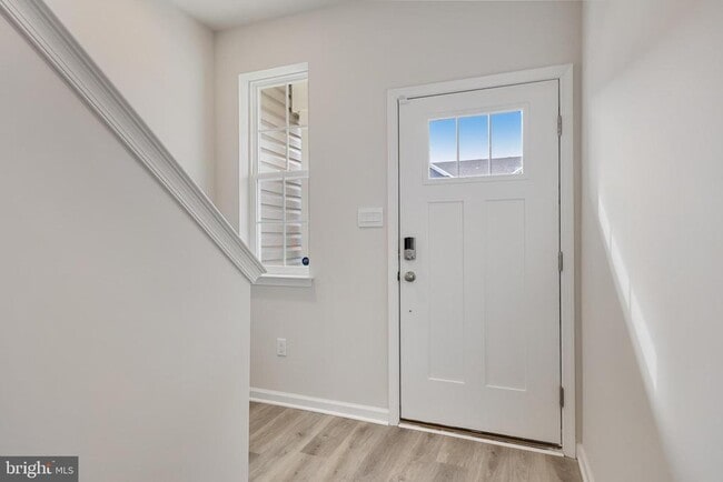 Building Photo - 69 Alexander Wy